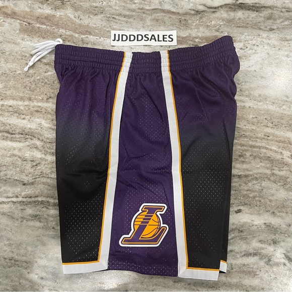 Mitchell & Ness LA Lakers 09 Fadeaway Swingman Basketball Shorts Men’s Size XL - Picture 3 of 10